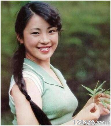 李连杰有踢足球的女儿吗？揭秘功夫巨星的家庭生活与女儿们的职业选择